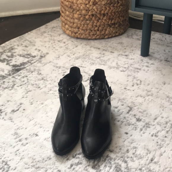 Black ankle boots - Picture 2 of 2